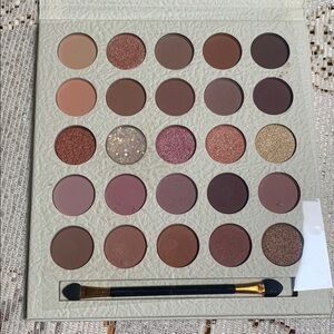 Lucky Me 25 Different Shades of Eyeshadow Pallet